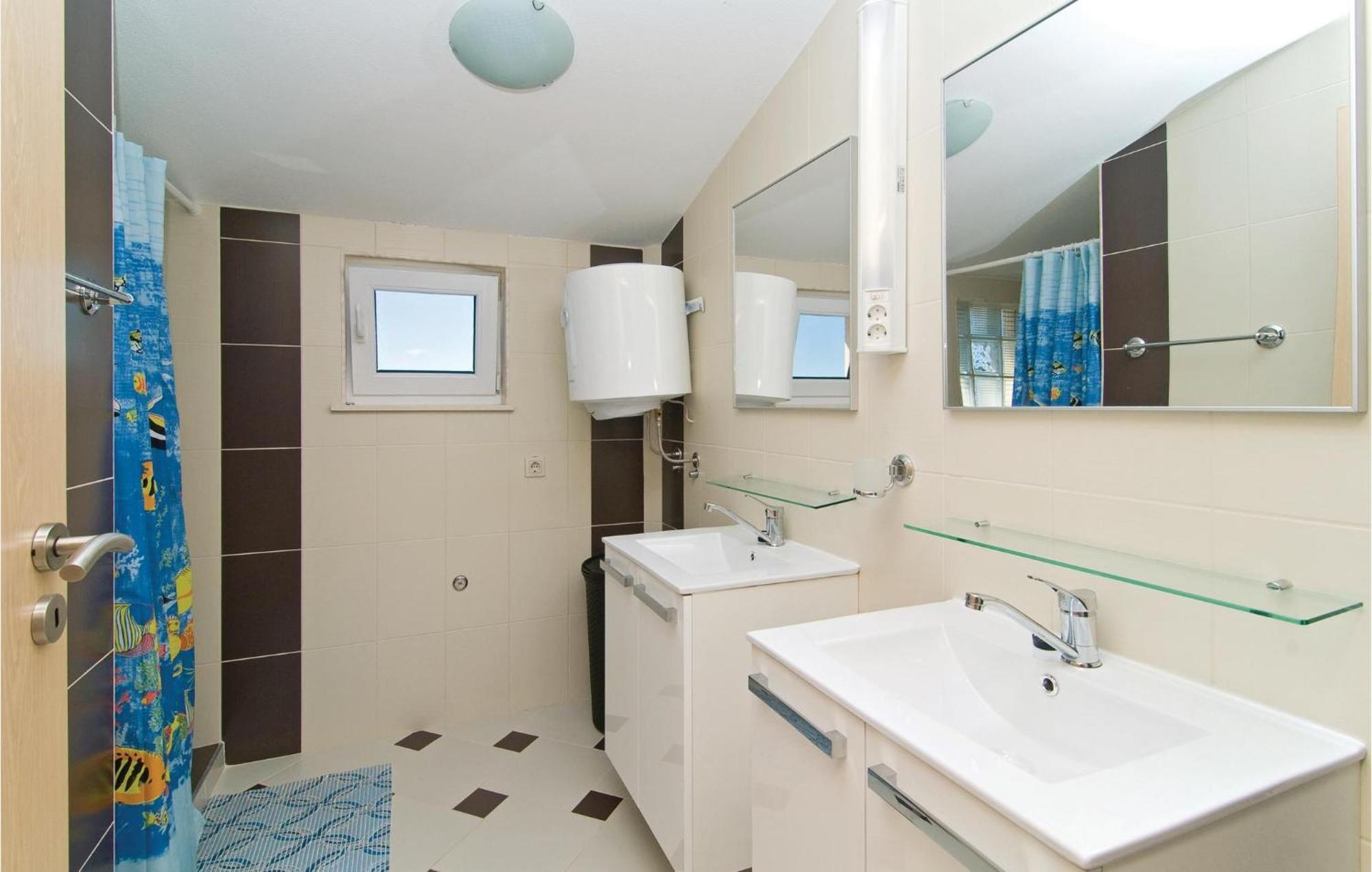 Stunning Apartment In Sevid With Kitchen Zewnętrze zdjęcie