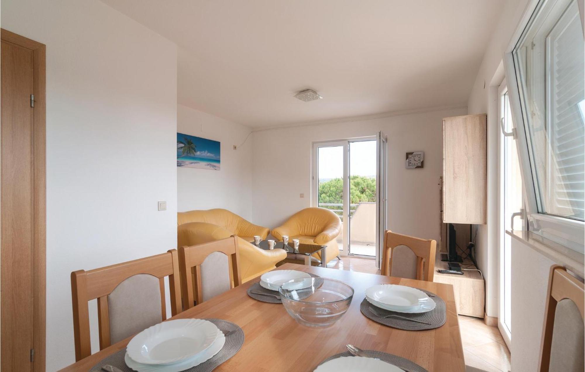 Stunning Apartment In Sevid With Kitchen Zewnętrze zdjęcie